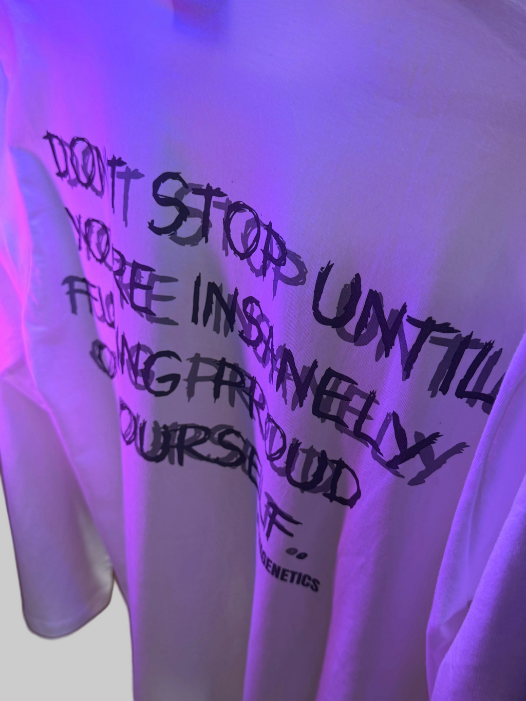 Longsleeve Proudly in Weiss von AlphaGenetics – Ansicht 4