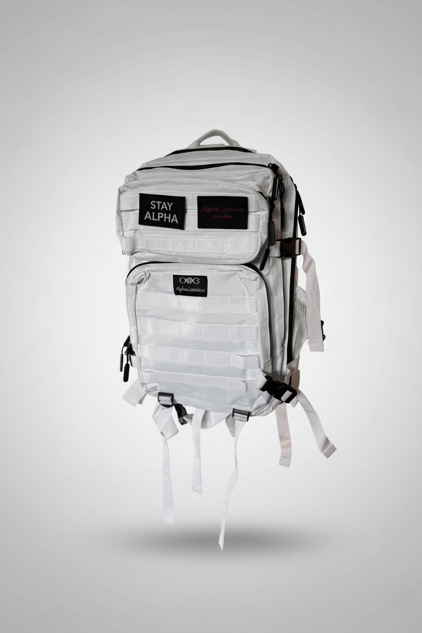 AlphaGenetics Molle Backpack 45L vor hellgrauem Studiohintergrund