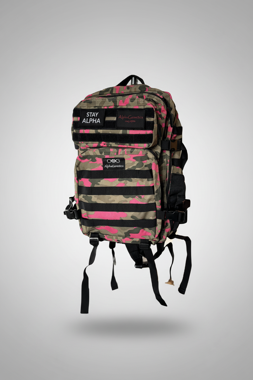 AlphaGenetics Molle Backpack 45L vor hellgrauem Studiohintergrund