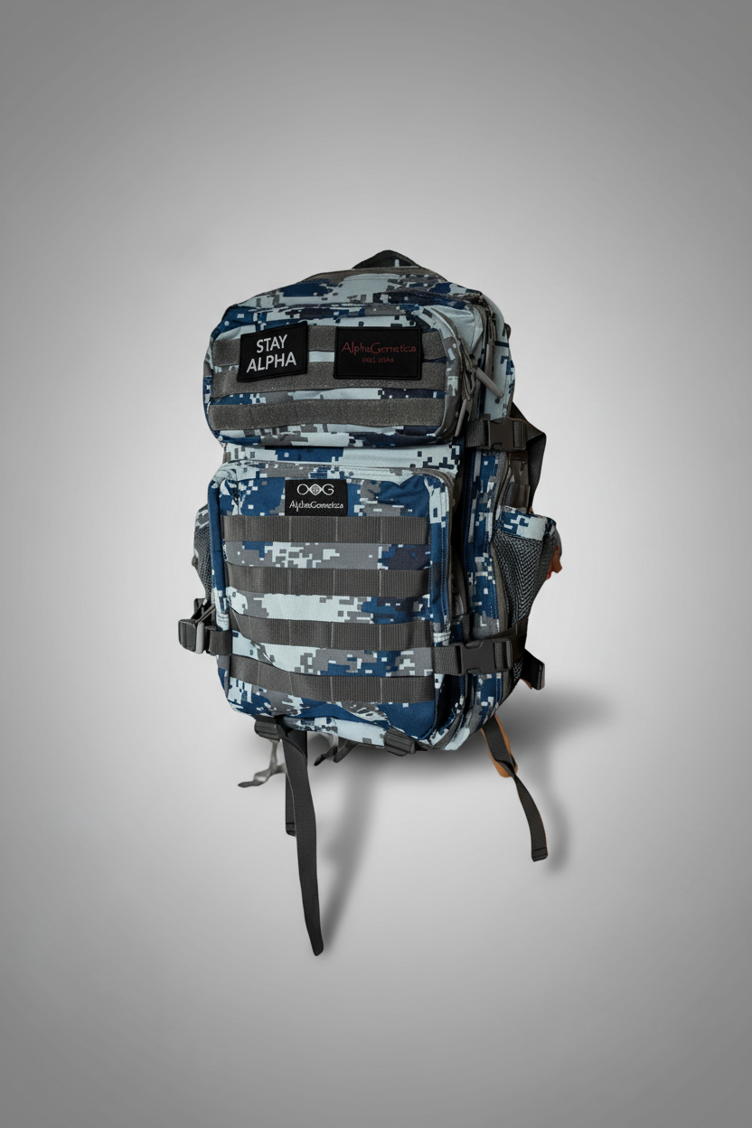 AlphaGenetics Molle Backpack 45L vor hellgrauem Studiohintergrund